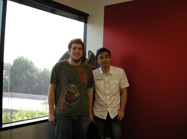 Легендарный разработчик DotA - Guinsoo, на фотографии слева
